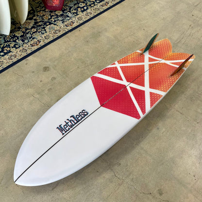 Methless | 5'10 Fish