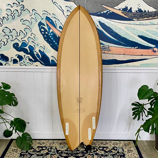 Used Surfboards – Icons of Surf